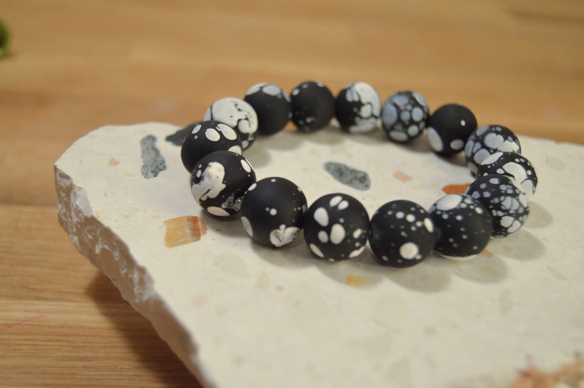 Black Splatter Bead Bracelet // Handmade Bracelet // 14mm Beads